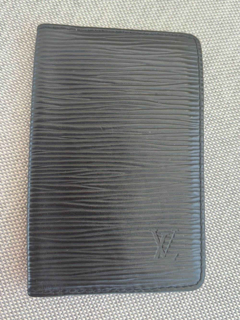 EUC!  Authentic‎ Louis Vuitton Epi Leather Bifold Black